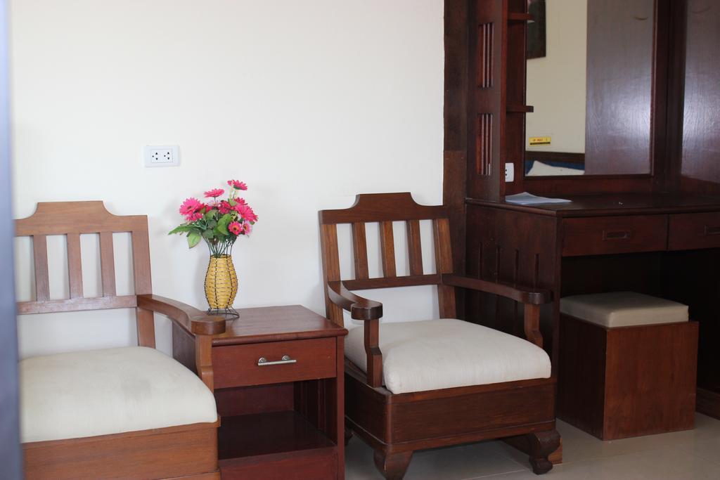 Dacha Beach Aparthotel Pattaya Exterior photo
