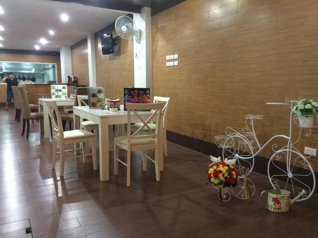 Dacha Beach Aparthotel Pattaya Exterior photo